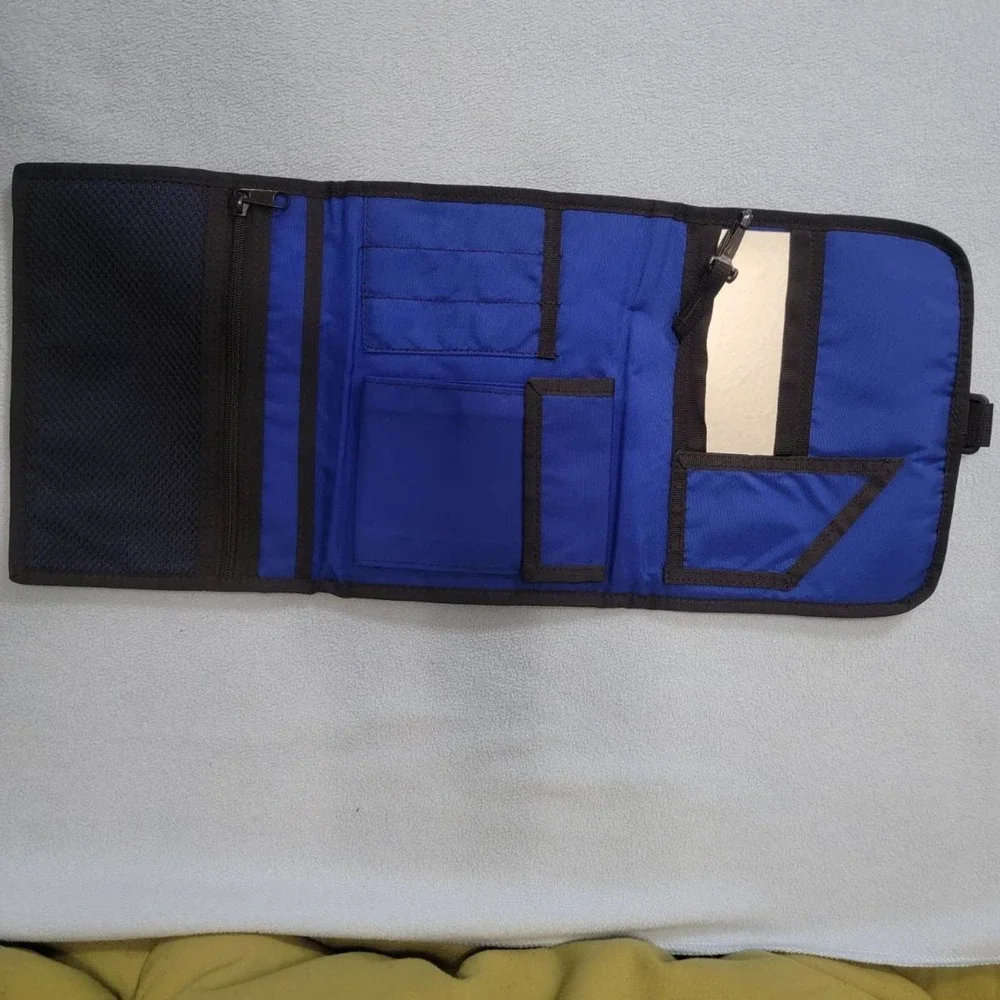 LL BEAN Organizer Travel Toiletry Bag Black‎ 9x7 when Closed